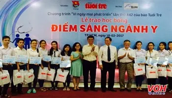 100 suất học bổng Điểm sáng ngành y