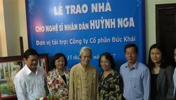 Đứng lên từ câu vọng cổ