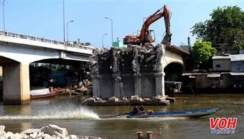 TPHCM: Phân luồng giao thông để xây cầu Nhị Thiên Đường 1