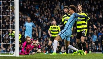 Kết quả bóng đá 2/3: Thắng đậm Huddersfield, Man City vào tứ kết FA Cup