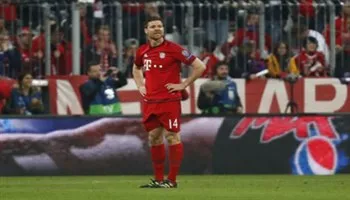 Xabi Alonso treo giày ở tuổi 35