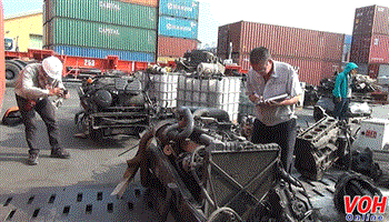 Hàng trăm động cơ ô tô nhập lậu tại cảng Cát Lái