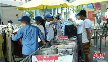 Nghìn chiếc áo - Triệu yêu thương