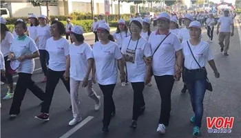 Hơn 5.000 người đi bộ gây quỹ giúp phụ nữ, trẻ em nghèo