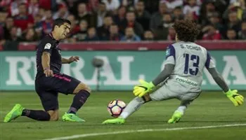 Kết quả bóng đá 3/4: Suarez tỏa sáng, Barca đè bẹp Granada