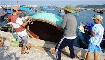 Đến tháng 6, phải hoàn thành hỗ trợ các hộ kinh doanh du lịch sau sự cố môi trường biển