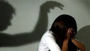 Nhiều nữ sinh bị kẻ lạ sàm sỡ ở cổng trường