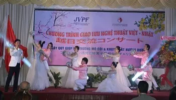 Giao lưu nghệ thuật Việt-Nhật giúp trẻ mồ côi và khuyết tật