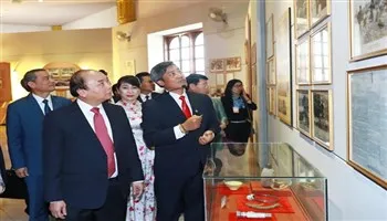 Thủ tướng Nguyễn Xuân Phúc kết thúc tốt đẹp chuyến thăm chính thức CHDCND Lào