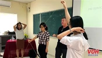 Nhà khoa học Australia chia sẻ kinh nghiệm giảng dạy sinh viên sư phạm