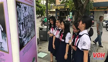 Khai mạc triển lãm “Chủ tịch Hồ Chí Minh sống mãi trong lòng dân tộc Việt Nam”