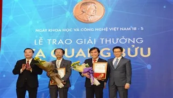 Trao tặng giải thưởng Tạ Quang Bửu cho nhà khoa học