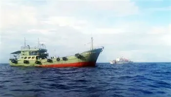 Liên tiếp bắt giữ tàu chở dầu không có giấy tờ hợp pháp