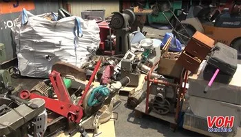 Phát hiện container chứa hàng nhập lậu tại cảng Cát Lái