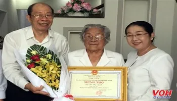Lãnh đạo TPHCM thăm, chúc thọ các cụ cao tuổi