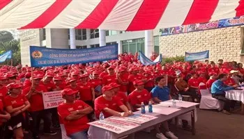 Đi bộ gây quỹ vì người bạn đoàn viên công đoàn