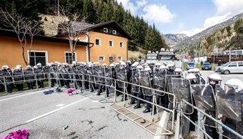 Áo ngăn chặn người nhập cư vượt biên giới Italy