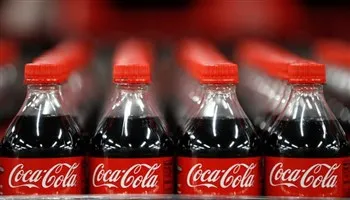 Coca-Cola sẽ tăng lượng nhựa tái chế trong chai đựng nước ngọt