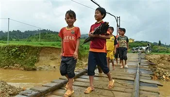 Xây cầu Cáng Dông giúp 1.200 người dân không phải qua sông bằng cầu tạm