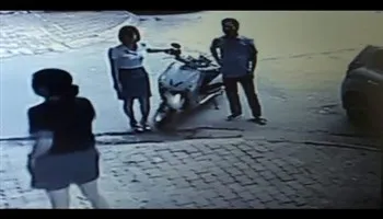 Đúng là “miệng nhà quan có gang có thép”