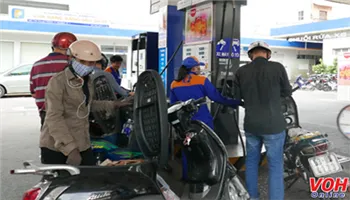 Giá xăng tăng trở lại, lên mức mới 16.426 đồng/lít