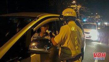 187 trường hợp vi phạm nồng độ cồn sau gần 1 tháng thực hiện theo phương pháp mới