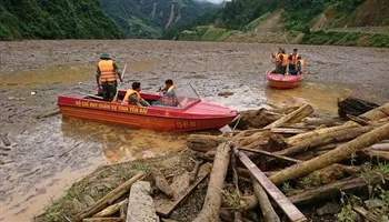 Phó Thủ tướng Trịnh Đình Dũng chủ trì Hội nghị về ứng phó sự cố, thiên tai và tìm kiếm cứu nạn