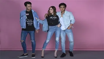 Angela Phương Trinh “bắt cá hai tay” trong Glee Việt Nam