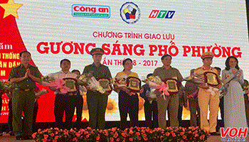 Tuyên dương Gương sáng phố phường lần thứ 18 - 2017