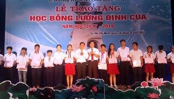 Tăng hơn 1.470 suất học bổng cho con hội viên nông dân nghèo