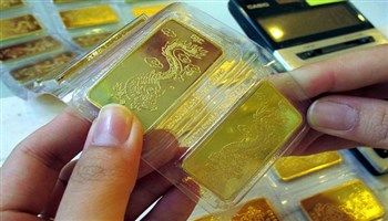 Giá vàng hôm nay 21/8: Giá thế giới cao nhất trong 9 tháng