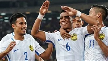 Đá bại Lào, U22 Malaysia giành ngôi nhất bảng A