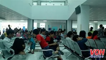 Trẻ em đến khám tại bệnh viện Nhi đồng TPHCM tăng đột biến