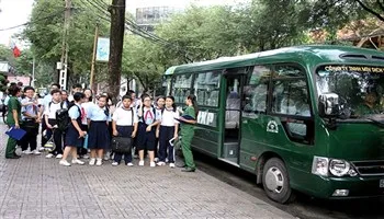 TPHCM tăng số lượng học sinh đi học bằng xe buýt