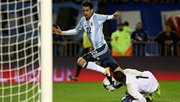 Bị cầm hòa đáng tiếc, Argentina đứng vị trí play-off