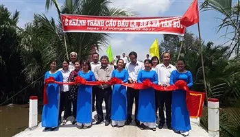 Sát cánh cùng gia đình Việt khánh thành cầu tại Long An