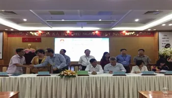 Bàn giao trung tâm giáo dục thường xuyên về các quận huyện