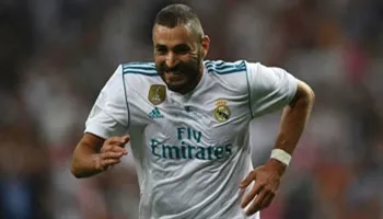 Benzema gia hạn hợp đồng, ở lại với Real qua sinh nhật 33 tuổi