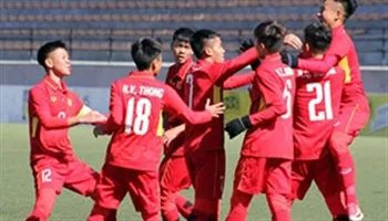 U16 Việt Nam đè bẹp Campuchia trong thế thua người