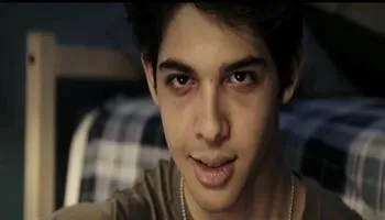 Phim mới: Lời thì thầm của quỷ - Phim kinh dị dựa trên bi kịch gia đình có thật