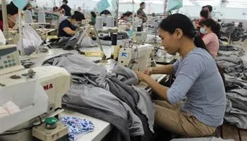 86% lao động ngành may, da giày ảnh hưởng nặng bởi công nghiệp 4.0