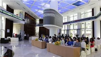 Đánh cồng hưởng ứng Hội nghị thượng đỉnh Phụ nữ toàn cầu