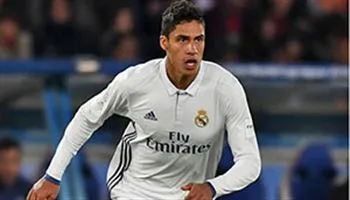 Varane gia hạn hợp đồng với Real Madrid, Man United vỡ mộng