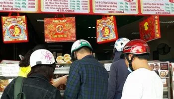 Thị trường bánh trung thu: bánh thương hiệu tăng giá, bánh tự làm chia sẻ thị phần