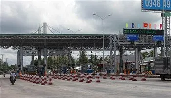 Phó Thủ tướng chỉ đạo rà soát vị trí và mức thu phí BOT