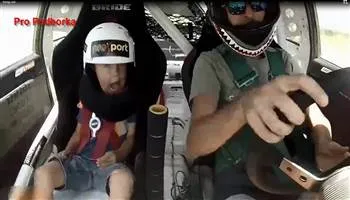 Siêu bố: Những trò quậy siêu tưởng của bố khi trông con