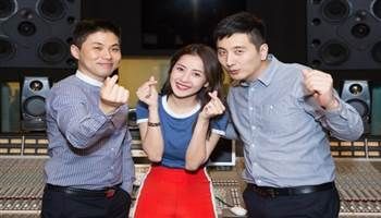 Chi Pu lấn sân âm nhạc với 2 ca khúc của bộ đôi producer hàng đầu Kpop