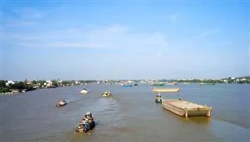 Hơn 2.000 tỷ đồng đầu tư hạ tầng đường sông giảm ùn tắc đường bộ