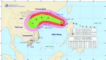Bão số 11 vẫn rất mạnh, gây biển động dữ dội 