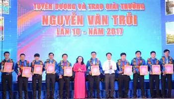 Tuyên dương 35 thanh niên công nhân tiêu biểu đạt giải thưởng Nguyễn Văn Trỗi lần 10